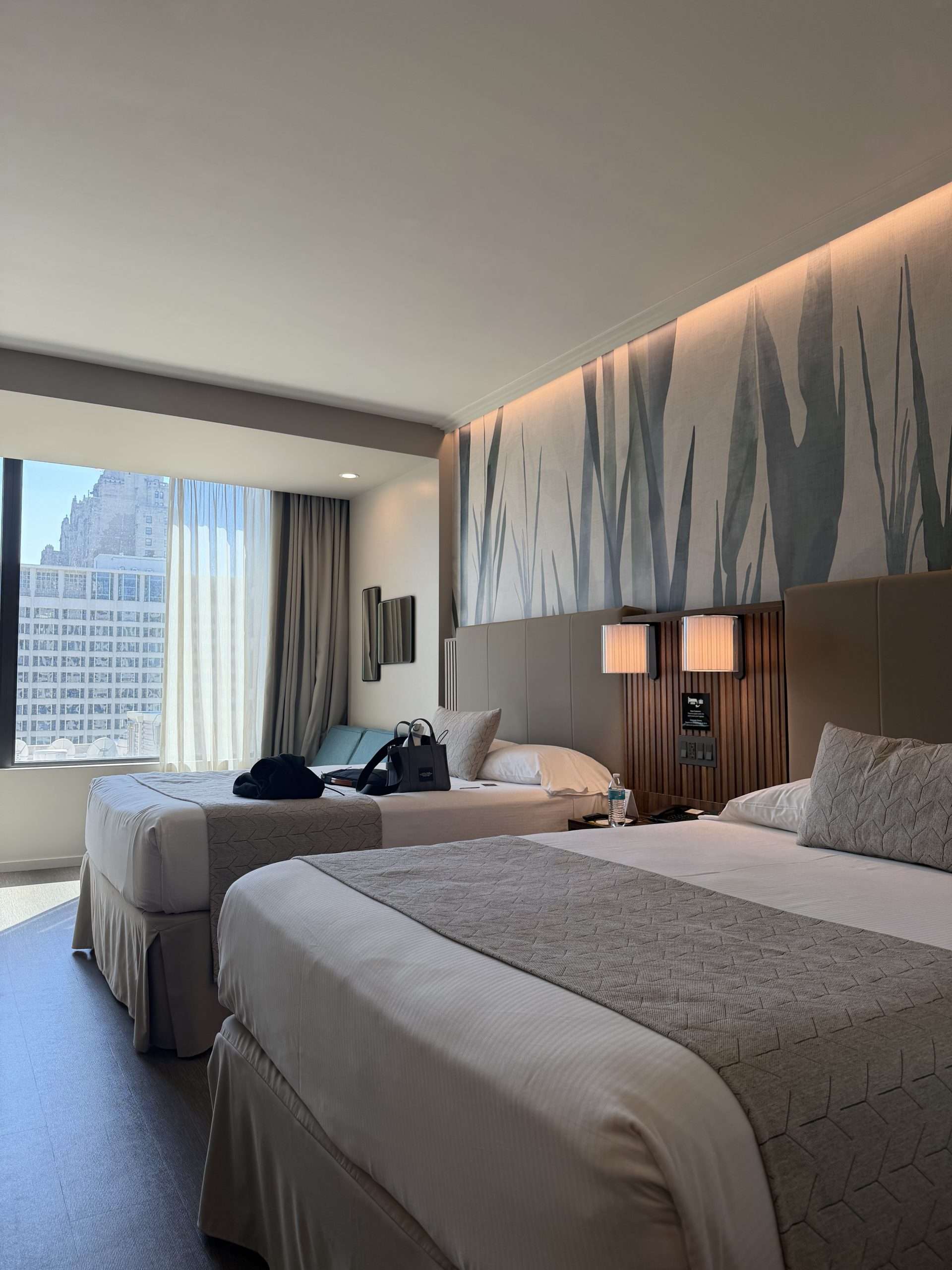 Hotel Riu Plaza Chicago Review: Affordable Luxury Near Magnificent Mile